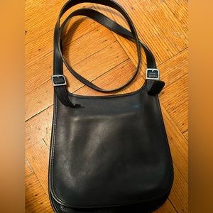 Pre-Owned Authentic Vintage Coach Legacy Leather Crossbody